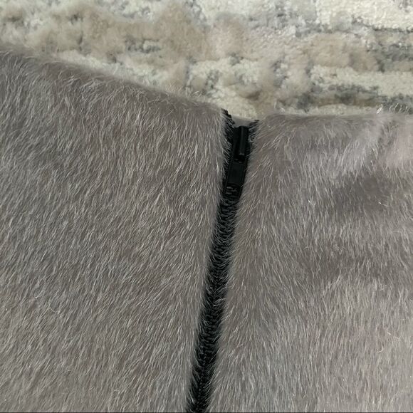 🚨 3 for $25 - FAUX Fur Zip through A-Line Skirt - Picture 3 of 4
